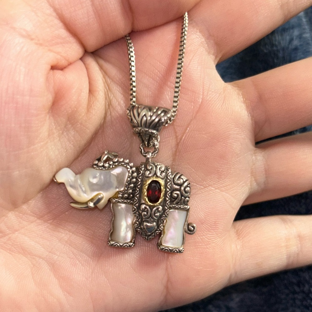 Barbara Bixby elephant pendant silver 925-18K Garnet stone-mother of pearl